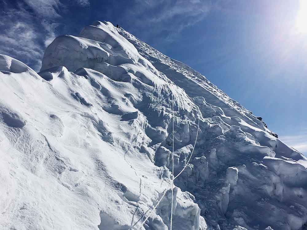Island Peak (6187m)