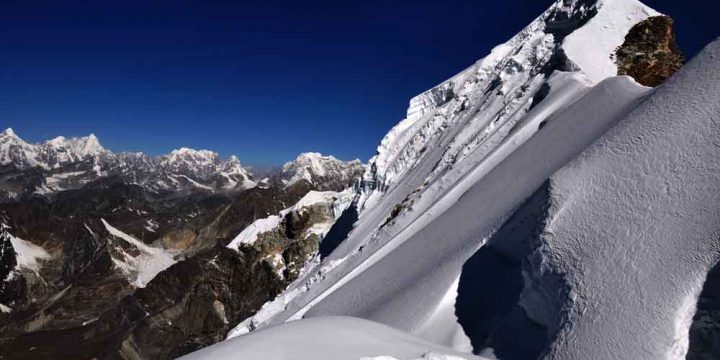 Lobuche East Peak Climbing