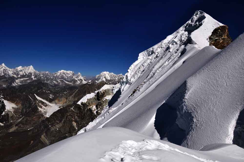 Lobuche East Peak Climbing