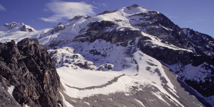 Yala Peak Climbing